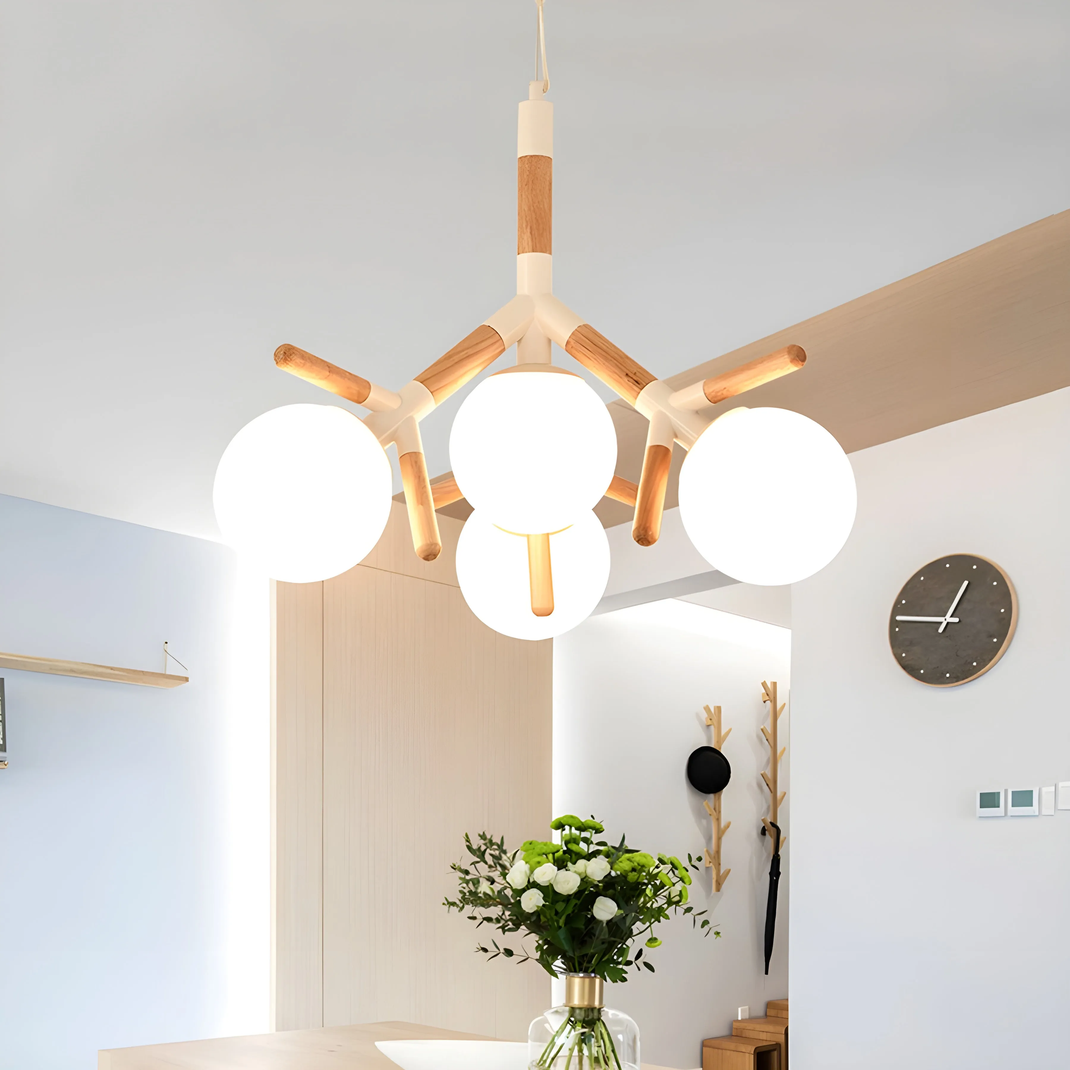 Cadoneghe | Nordic-Styled Wood Chandelier with Glass-Ball Lights