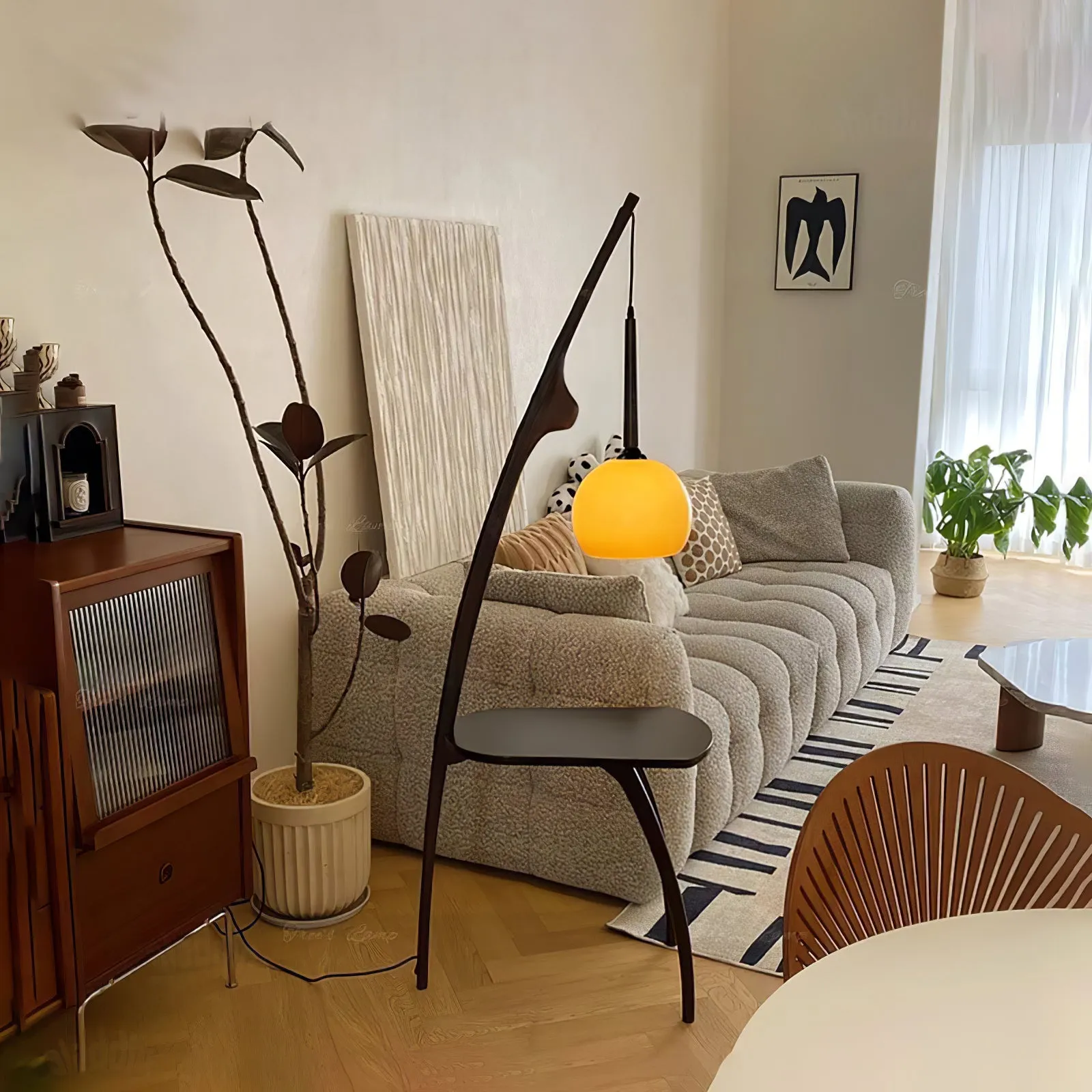 Curved Mantis Arm Floor Lamp