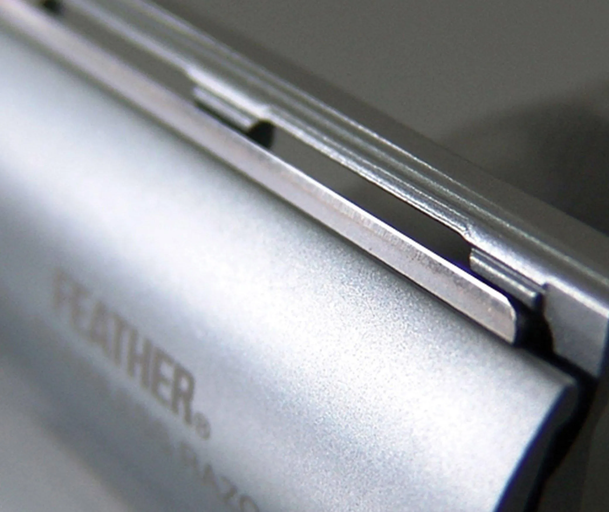 Feather - All Stainless Steel Double Edge Razor AS-D2