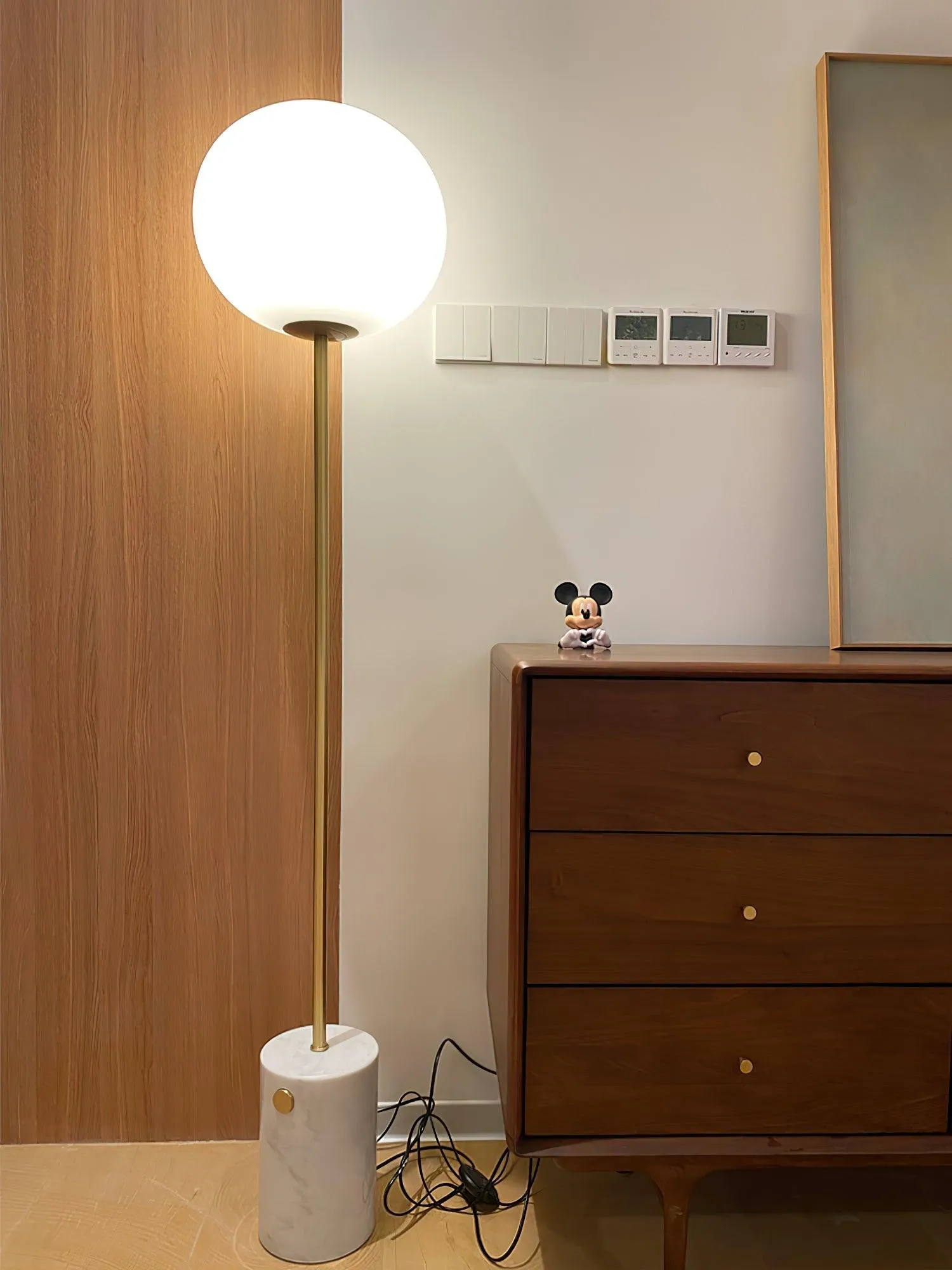 Jwda Floor Lamp