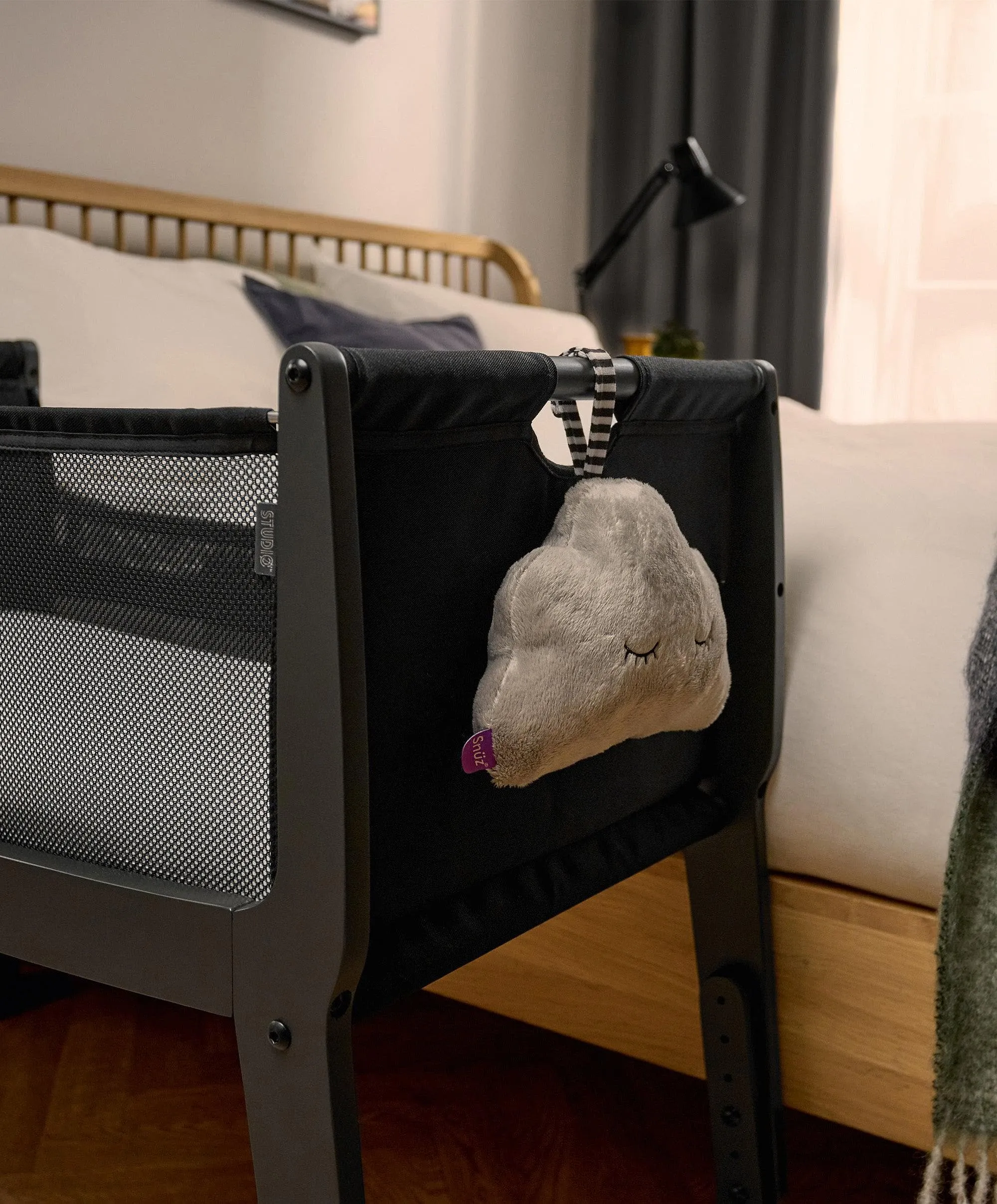 SnuzPod Studio Bedside Crib - Brooklyn