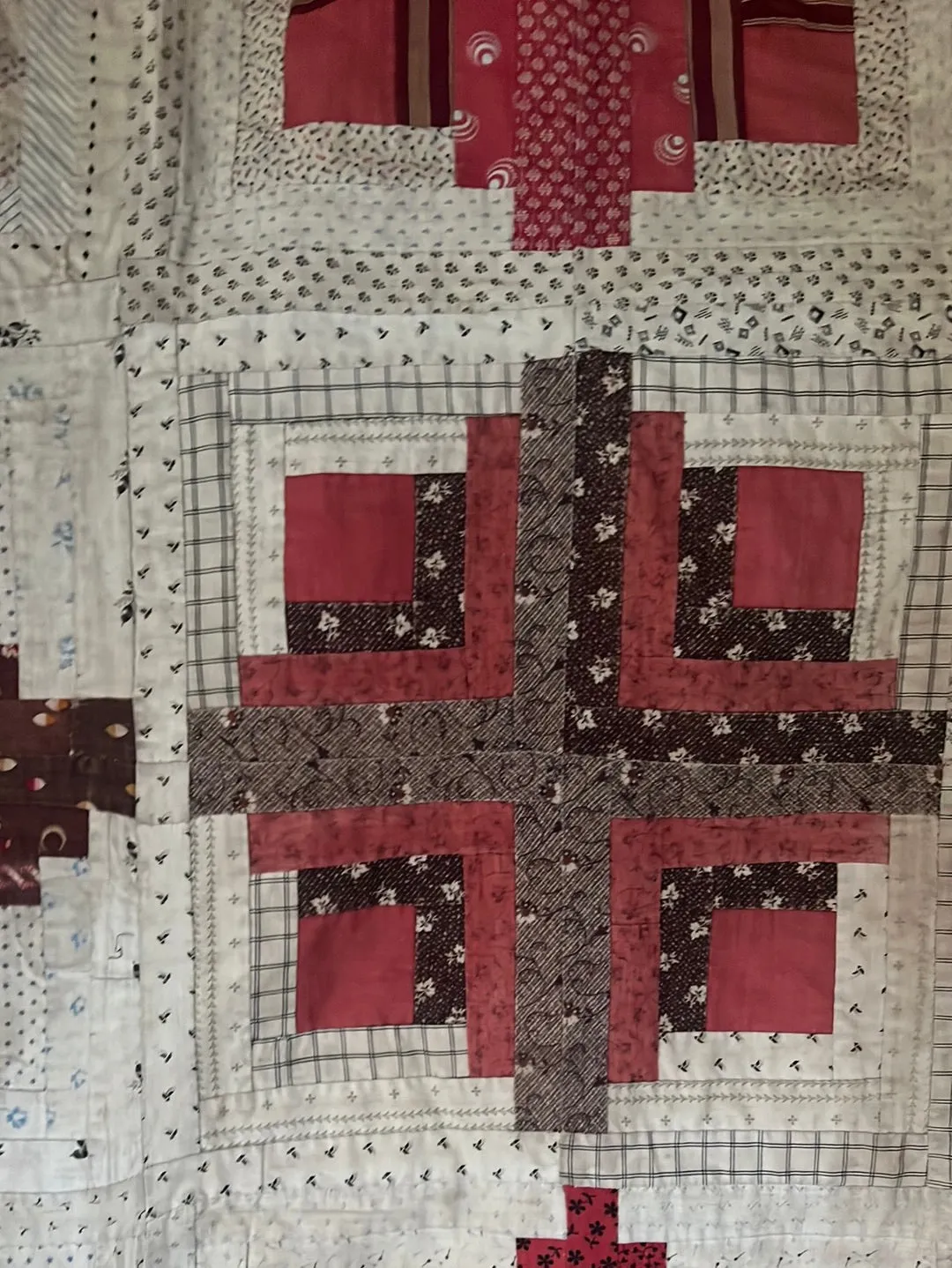 Vintage Handmade Quilt - Log Cabin