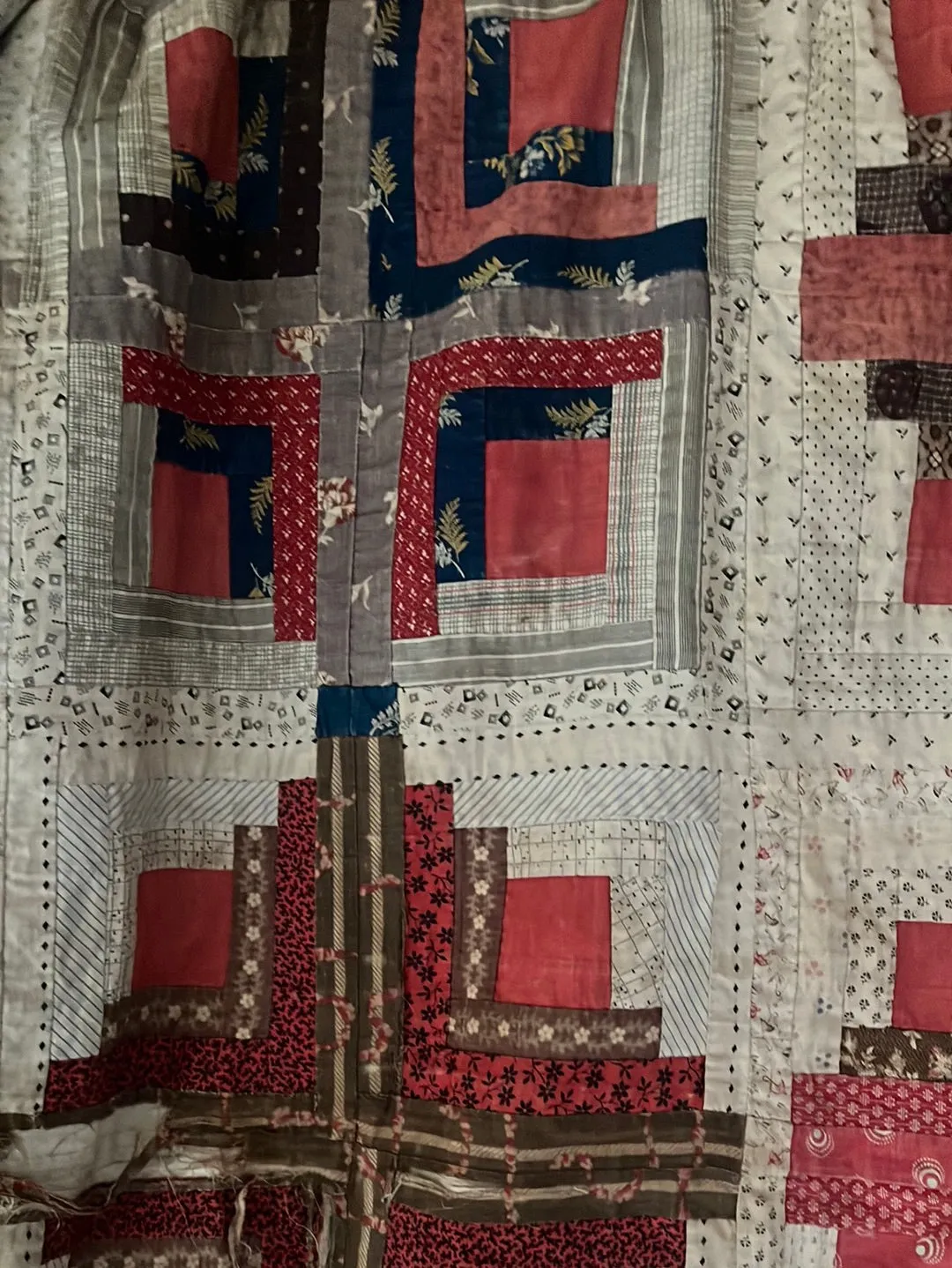 Vintage Handmade Quilt - Log Cabin